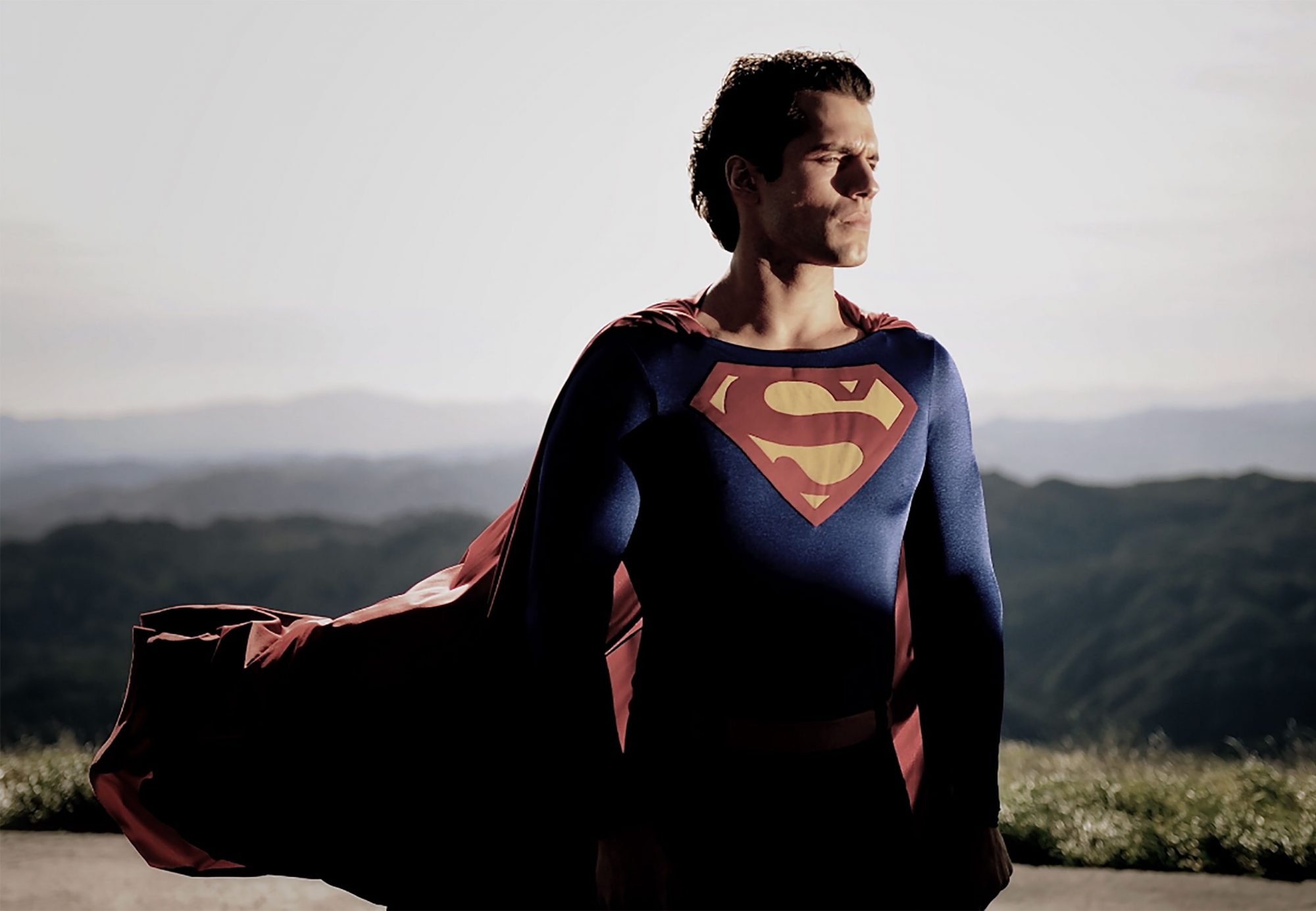 Nam diễn viên Henry Cavill trong vai superman